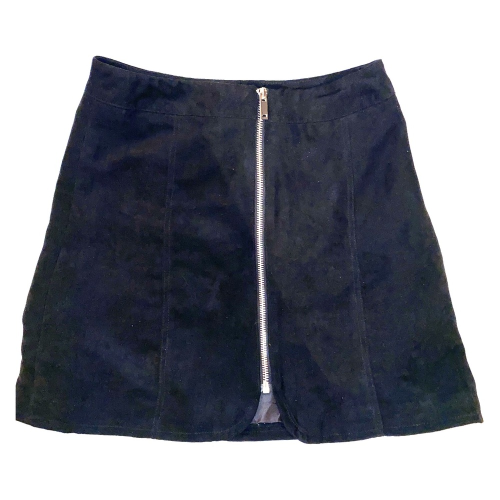 faux suede black mini skirt 🖤